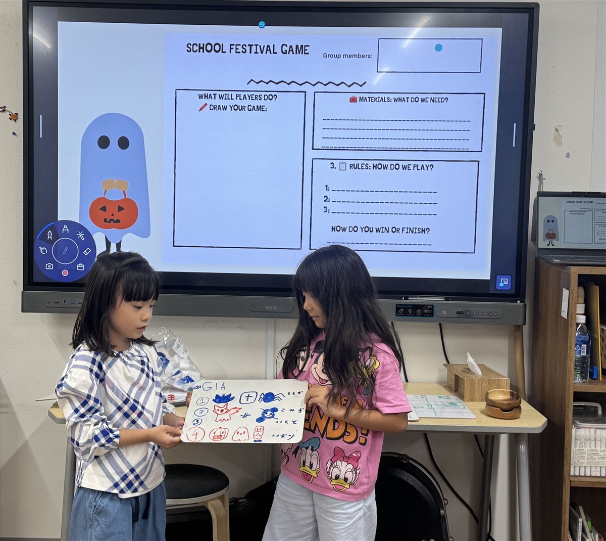 G1Aの子どもたちがゲームのアイデアを考える様子